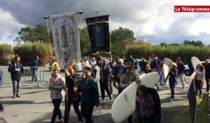 Saint-Jean-Trolimon (29). Près de 300 personnes au pardon des surfeurs