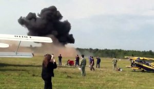 Un avion s'écrase en plein meeting aerien
