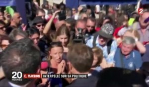 Emmanuel Macron interpellé à Marseille sur sa politique