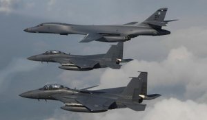 Des bombardiers américains volent près des côtes nord-coréennes