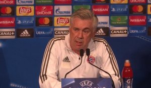 Groupe B - Ancelotti : ''Je pense que Lewandowski terminera sa carrière au Bayern''