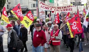 VIDEO.Niort: Les retraités dans la rue