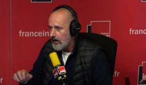 L'effet pipi de chien présidentiel - Le billet de Daniel Morin