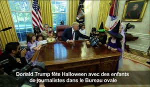 Donald Trump fête Halloween avec des enfants de journalistes