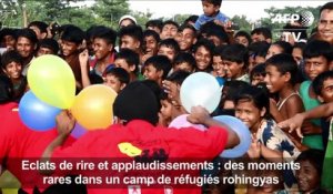 Des clowns apportent la thérapie du rire aux enfants rohingyas