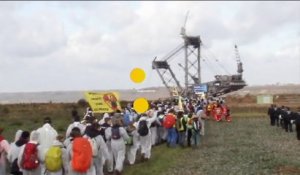 Allemagne : à la veille de la COP23, des manifestants envahissent une mine de charbon