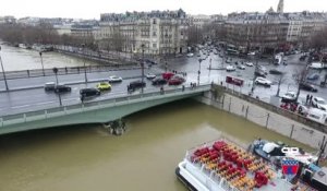 Crue de la Seine : les images spectaculaires prises d'un drone