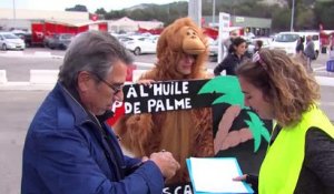 Chateauneuf Les Martigues Action Choc D Associations Contre L Huile De Palme Sur Orange Videos