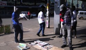 Zimbabwe: la démission de Mugabe à la une des journaux