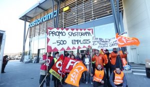 Une vingtaine de salariés de Castorama mobilisés devant le magasin d'Antibes