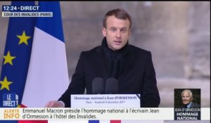 "Jean d'Ormesson était de ceux qui nous rappelait que la légèreté n'est pas le contraire de la profondeur", dit Emmanuel Macron