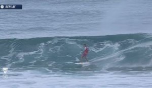 Adrénaline - Surf : Julian Wilson with a Spectacular Top Excellent Scored Wave vs. E.Lau