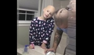 Ce papa se rase la tête en solidarité avec sa fille malade !
