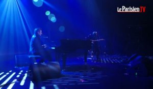 Benjamin Biolay chante  «Volver»  aux Etoiles du Parisien