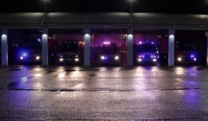 Les pompiers vous souhaitent Joyeux Noël avec un show lumineux sur leurs camions !