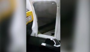 Trop impatient, un passager de Ryanair s'installe sur l'aile de son avion