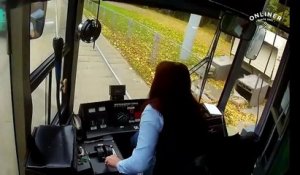 Compilation de conducteur de bus qui ne peuvent pas éviter des accidents