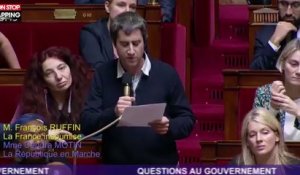 François Ruffin sort un chéquier à l'Assemblée pour dénoncer l'état des hôpitaux (vidéo