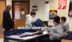 Un élève pète un plomb et détruit tout dans sa classe