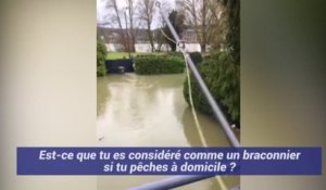 En Normandie, la crue permet de pêcher depuis son balcon
