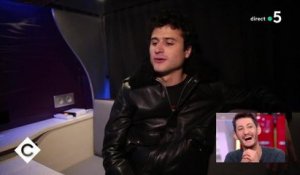 C à Vous : Adrien Gallo (BB Brunes) se confie sur son amitié avec Pierre Niney