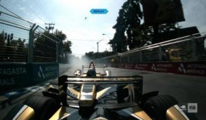 Formule E - Grand Prix de Santiago - Les deux voitures s'accrochent