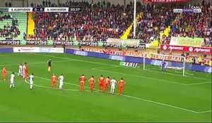 Vidéo: A peine arrivé, Samuel Eto'o inscrit son premier but avec son nouveau club Konyaspor.