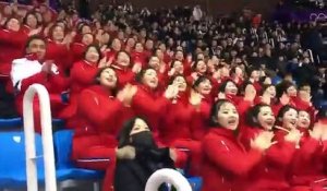 Des supporters de la Corée du Nord mettent le feu dans les tribunes des JO ! Grosse ambiance