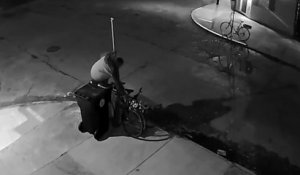 Un voleur met plus de 15 minutes à voler un vélo dans la rue
