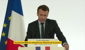 Emmanuel Macron annonce la fin de "l'automaticité" de l'incarcération pour les peines inférieures à un an. "Les petites peines sont particulièrement inutiles et contre-productives", estime le président de la République