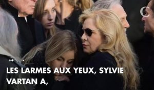 Concert de Sylvie Vartan : la chanteuse, très émue lors de son hommage à Johnny Hallyday