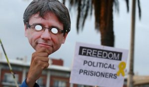 "L'Espagne glisse vers la dictature", affirme l'avocat de Puigdemont