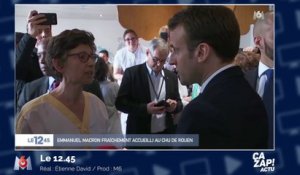 L'échange tendu d'Emmanuel Macron face à une employée au CHU de Rouen