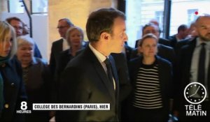 Emmanuel Macron veut "réparer le lien" avec l'Église et provoque de vives réactions