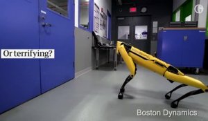 Robot de Boston Dynamics qui ouvre une porte