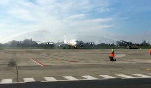Le premier avion de Air Belgium accueilli avec les honneurs à Charleroi
