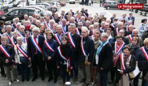 Morlaix. Hôpital : manifestation des élus du territoire