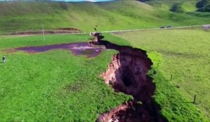 Nouvelle-Zélande : Regardez ce gouffre géant de 200 mètres s’est ouvert après de fortes pluies