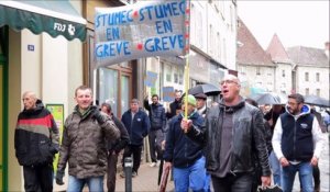 Grève à Stumec : les salariés manifestent et poursuivent leur grève