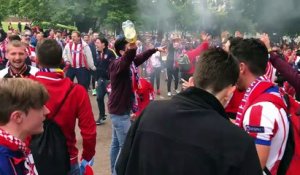 À quelques heures de la finale, les fans de l'Atlético mettent déjà l'ambiance à Lyon