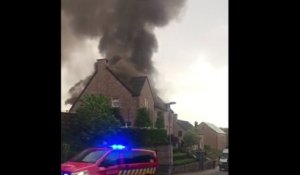 La foudre s’abat sur le toit d’une maison à Braine-le-Château : les dégâts sont impressionnants!