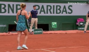 Roland-Garros : Retrouvez les plus beaux points du duel entre Hogenkamp et Sharapova