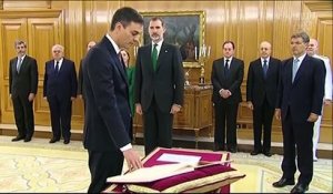 Pedro Sanchez prête serment pour gouverner l'Espagne