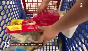Plastique : le collectif "Plastic Attack" dénonce l'inutilité de certains emballages