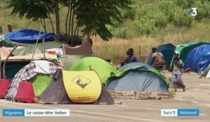 Migrants : le casse-tête italien