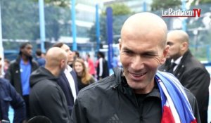 Zidane inaugure un playground à Saint-Denis