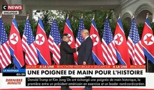 Donald Trump et Kim Jong Un ont échangé cette nuit une poignée de main historique