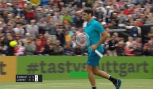 Stuttgart - Retour gagnant pour Federer