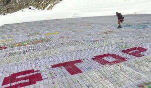 Suisse : une carte postale géante pour alerter sur le réchauffement climatique