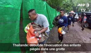 Thaïlande: l'évacuation des enfants de la grotte lancée